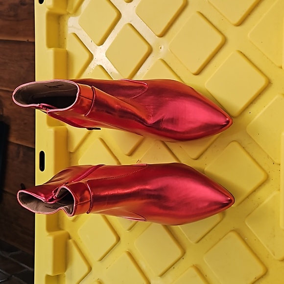 Women's ankle boot - Picture 1 of 3